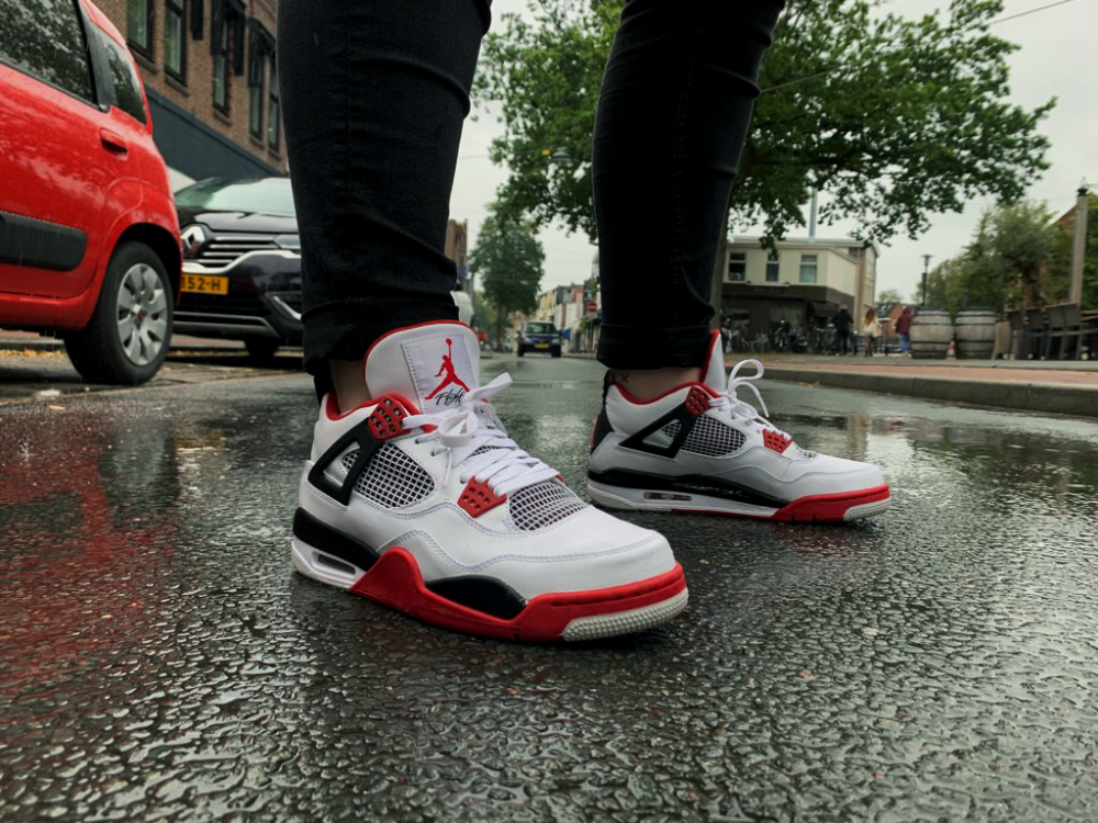 Afbeelding van Air Jordan 4 Fire Red