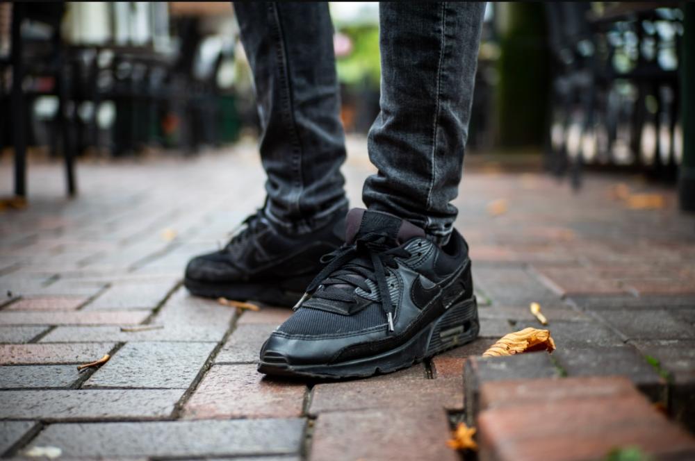 Nike Air Max 90 Triple Black